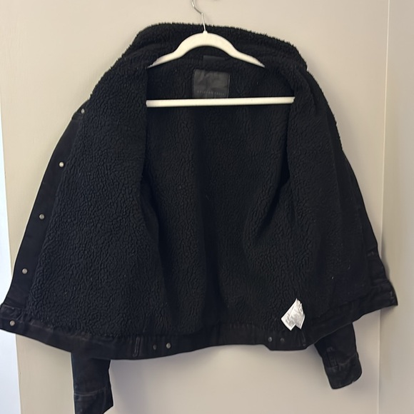 American Eagle Relaxed Fit Sherpa Lined Trucker Denim Jacket size Small - Picture 5 of 7